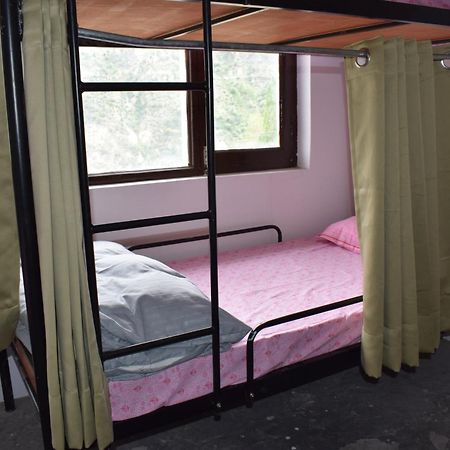 Lha Pomo Apartment Kyelang Екстериор снимка