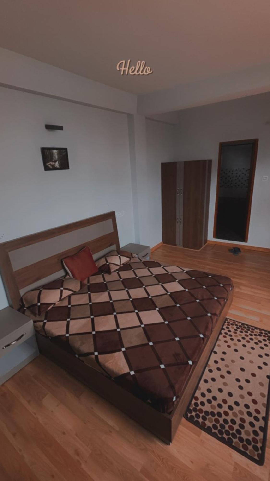 Lha Pomo Apartment Kyelang Екстериор снимка